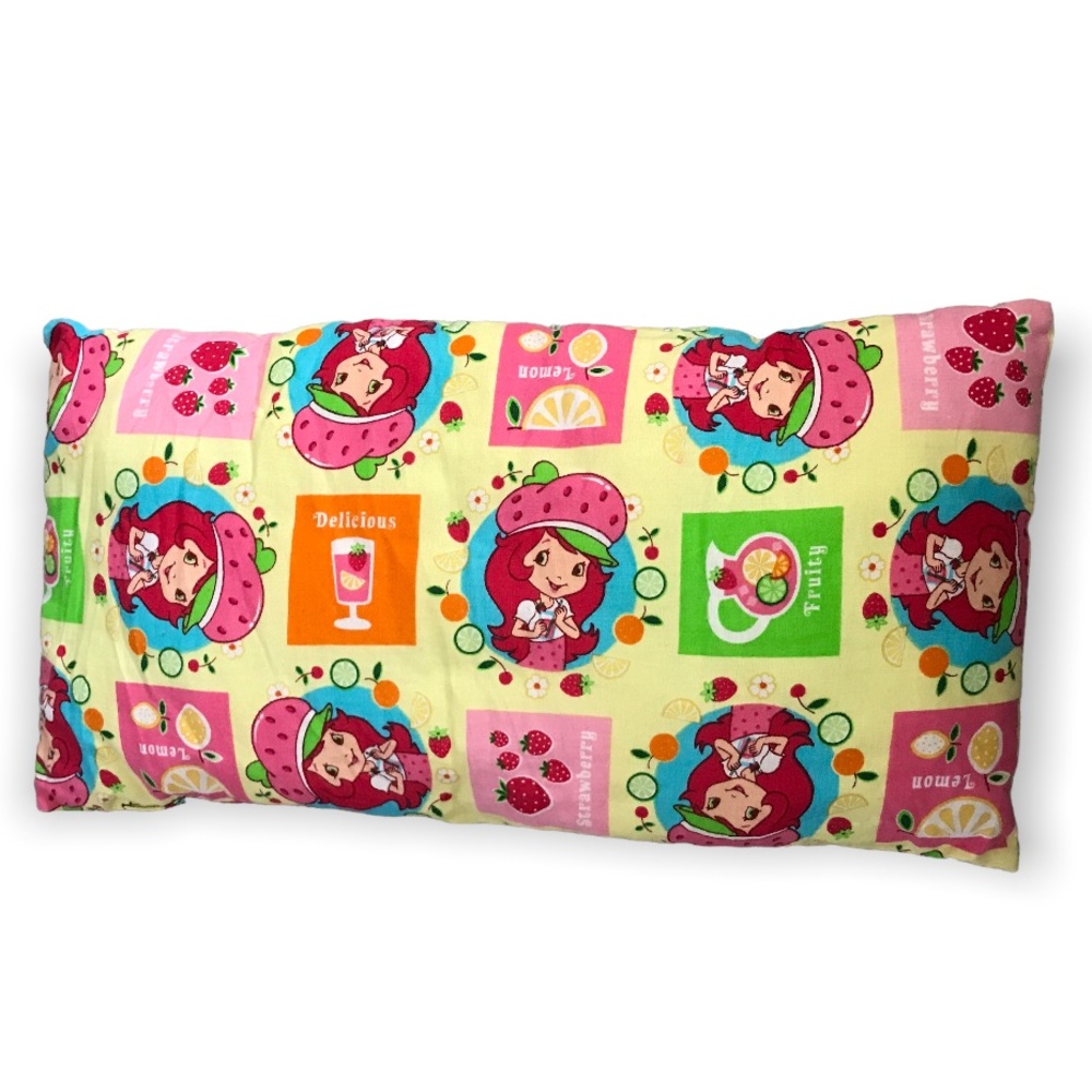 Strawberry-Themed Kids Pillowcase in Pink and Green